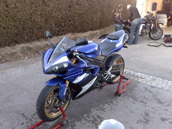 Yamaha R1 RN19 *neu* - 