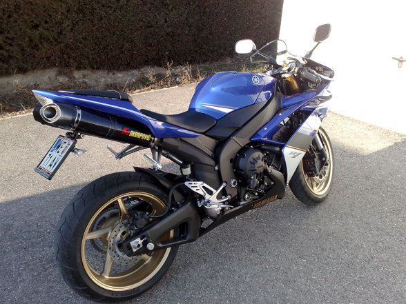 Yamaha R1 RN19 *neu* - 