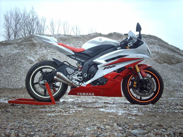 Yamaha R6R - 