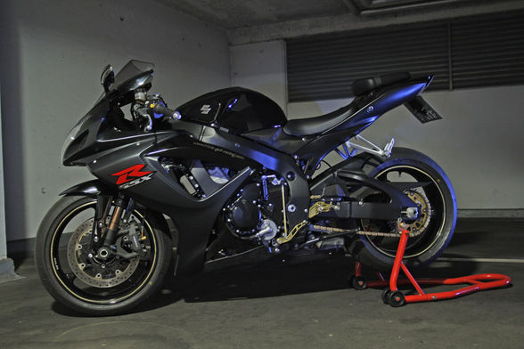 Suzuki Gsxr 750 K7 - 