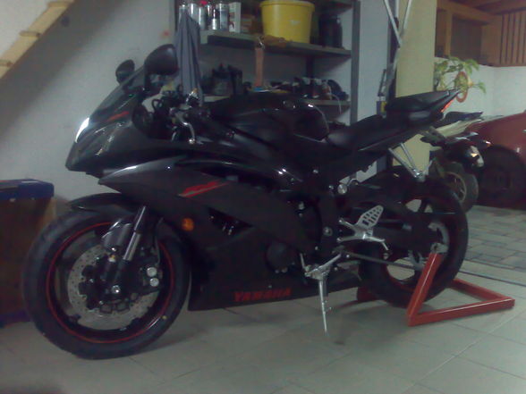 Yamaha R6R - 