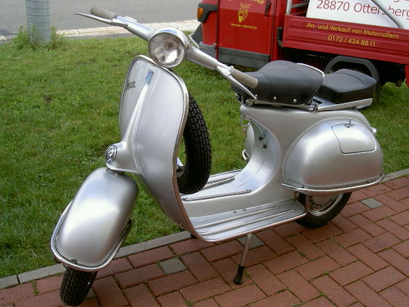 Vespas (Custom and Vintage) - 