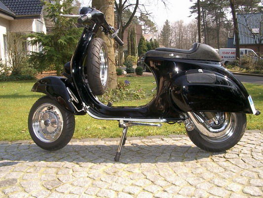 Vespas (Custom and Vintage) - 