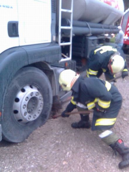 02.10.2008 LKW bergung - 