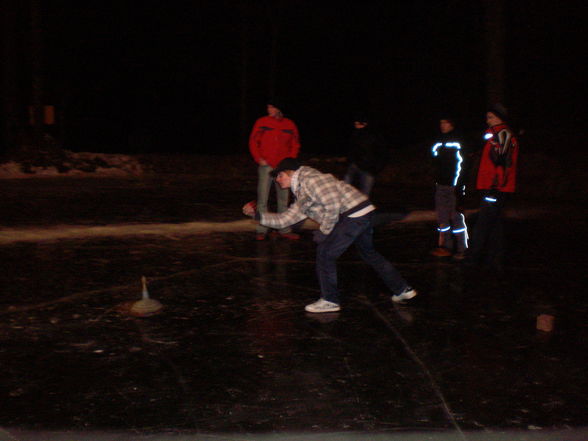 EISstockSCHieSSn - 