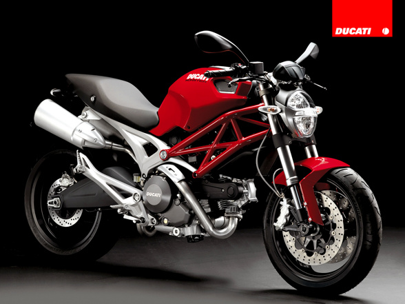 DUCATI Monster 696 - 