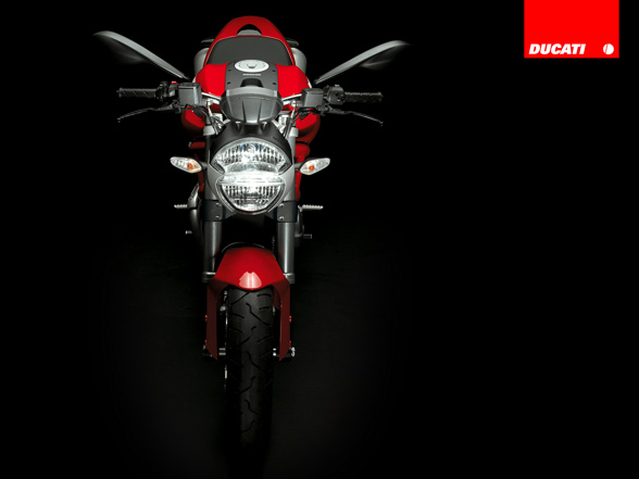 DUCATI Monster 696 - 