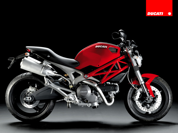 DUCATI Monster 696 - 