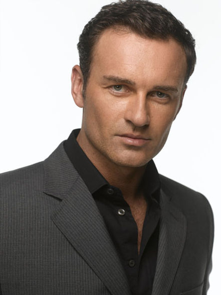 Julian McMahon - 