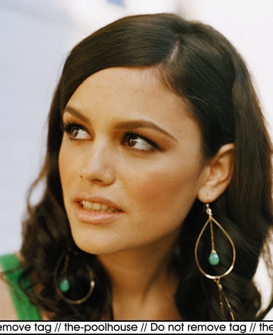 RAchel bilson - 