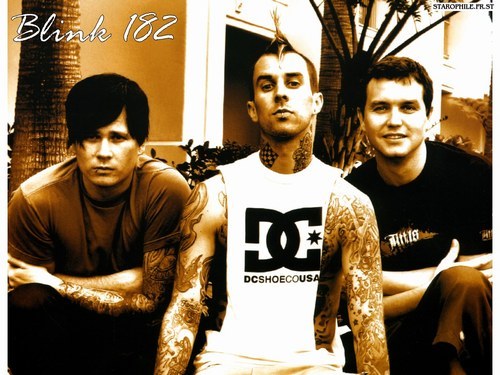 bLiNk 182 rOcKzZz!!!!!!! - 