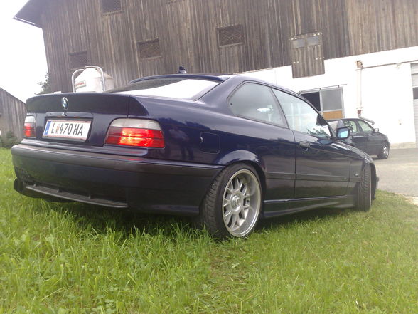 BMW - 