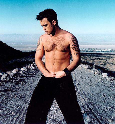 Robbie - Pics - 