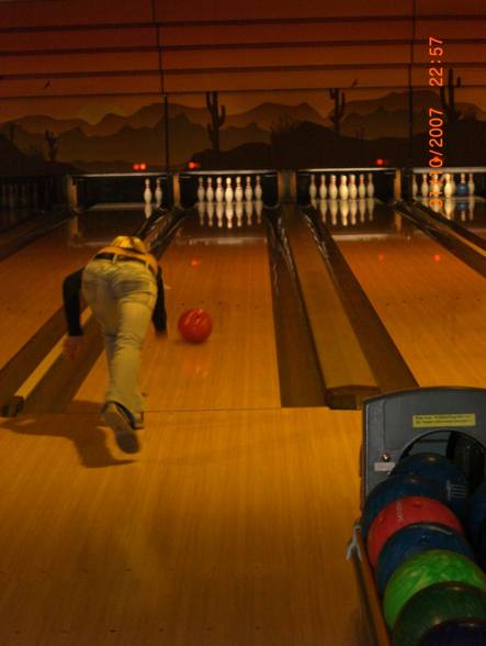 BOWLEN im Tornado Bowling Center - 