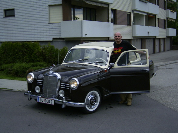 Mercedes Benz 180D - 