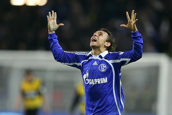 Religion -- Fc Schalke 04 - 