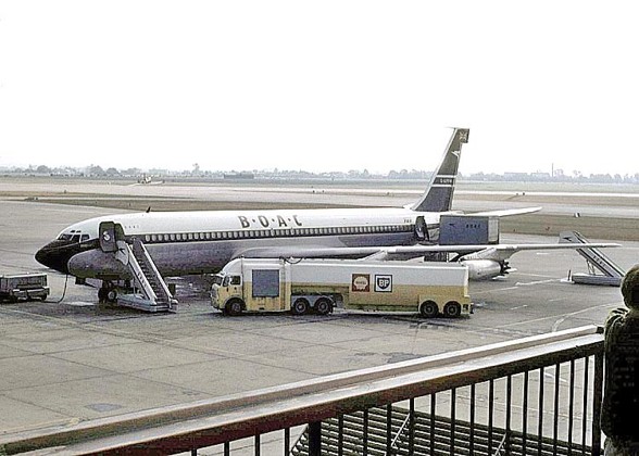 Boeing 707 - 