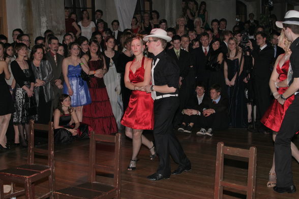 ♫ ¿Bailamos? - Let's dance! ツ ♪ - 