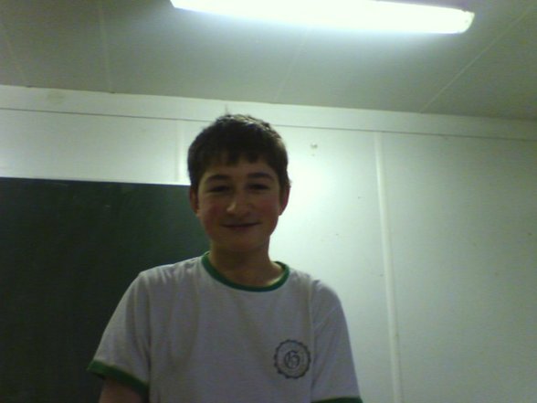 Die Schule . . .(: - 