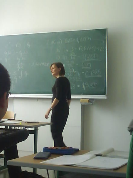 Die Schule . . .(: - 