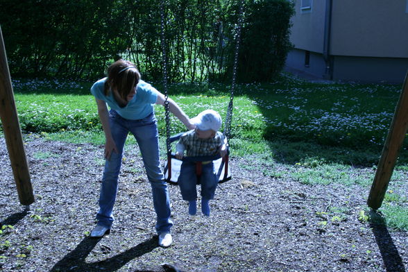 Mit Tante Sandra am Spielplatz!! - 