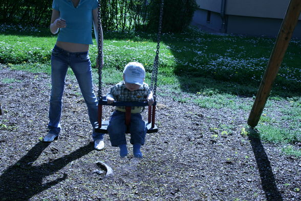 Mit Tante Sandra am Spielplatz!! - 