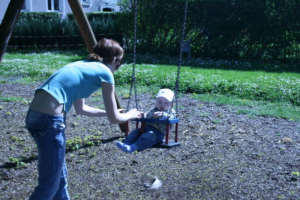 Mit Tante Sandra am Spielplatz!! - 