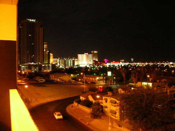 VIE - DUS - LAX - Las Vegas - 