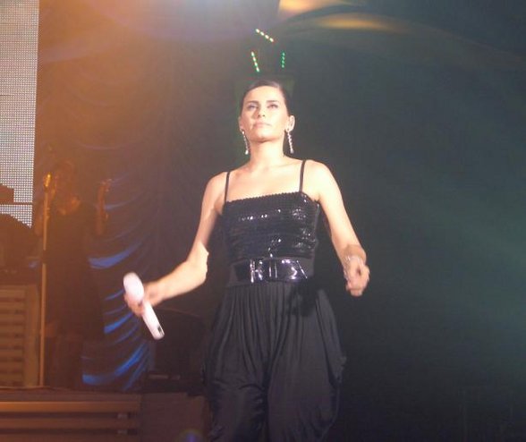 !!!  NELLY FURTADO  !!! - 