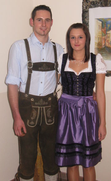 **Dirndl triff Lederhosen Erdleiten** - 