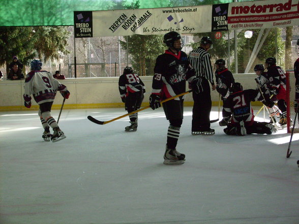 Ih beim EISHOCKEY spün ... - 