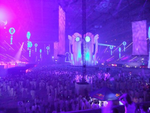 Sensation White 09/10 - 