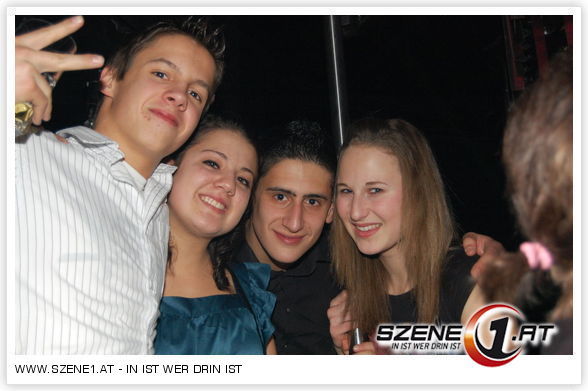 Party 09 - 