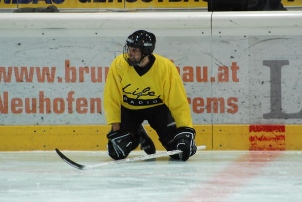 *EISHOCKEYSPIEL*  mit der Firma - 