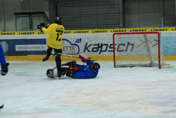 *EISHOCKEYSPIEL*  mit der Firma - 