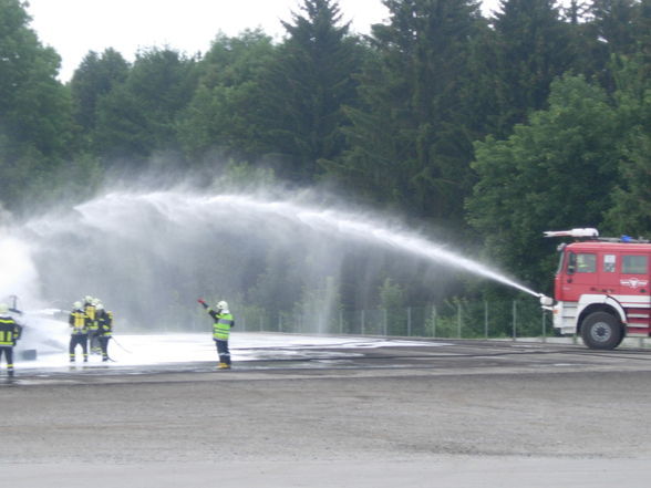 Flughafenfeuerwehr - 