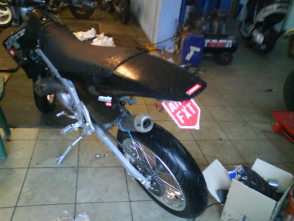 MeIn MoPeD - 