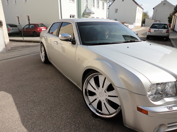 Chrysler 300c - 