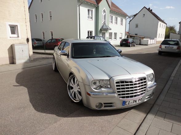 Chrysler 300c - 