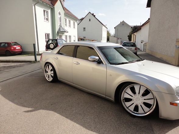 Chrysler 300c - 