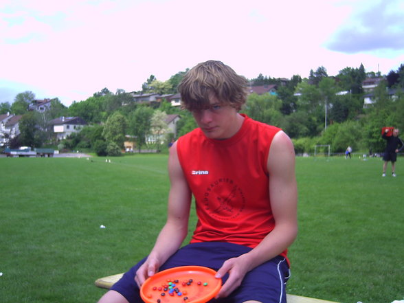 Ultimate FRISBEE - 