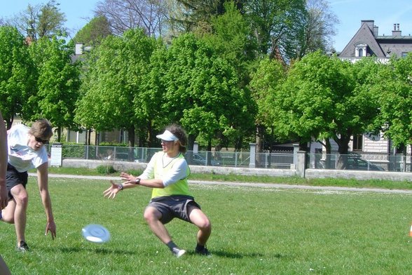 Ultimate FRISBEE - 