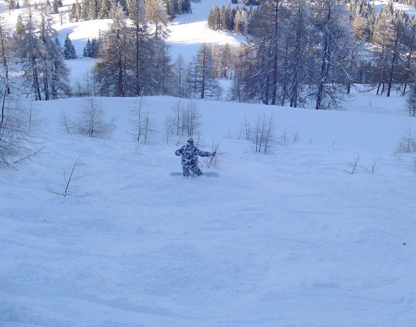 Snowboarden Near Sibiria - 