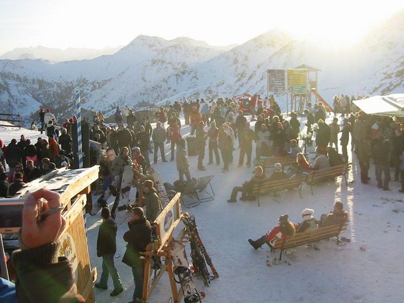 Rave on snow 06 - 