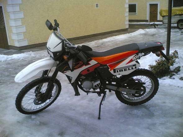 Mei Moped - 