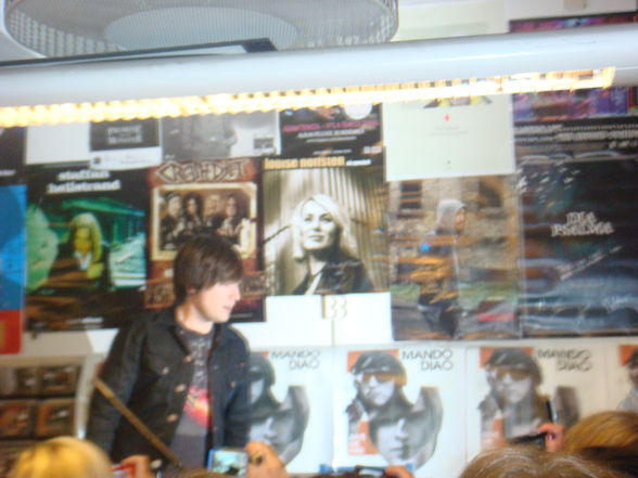 MANDO DIAO Signing Session - 