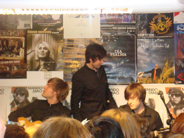 MANDO DIAO Signing Session - 