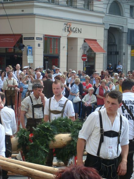 Maibaum auslösen Linz 08 - 