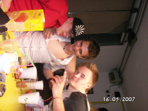 :-) Die geilste Party des Jahres :-) - 