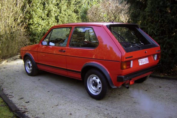 VW Golf GTI - 